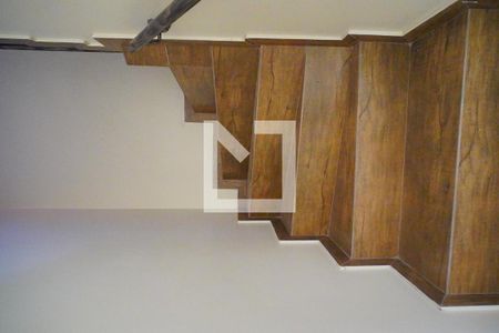 Acesso dormitórios de casa para alugar com 2 quartos, 90m² em Glória, Porto Alegre