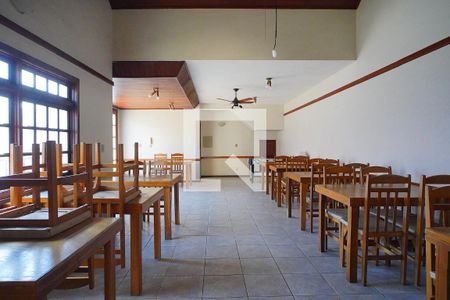 Casa para alugar com 90m², 2 quartos e 1 vagaÁrea comum - Salão de festas