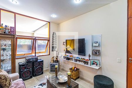 Casa à venda com 350m², 4 quartos e 3 vagasSala 2