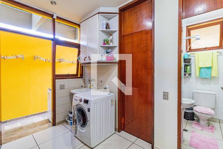 Casa à venda com 350m², 4 quartos e 3 vagasLavanderia