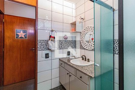 Casa à venda com 350m², 4 quartos e 3 vagasSuite 2 - Banheiro