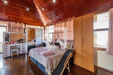 Casa à venda com 350m², 4 quartos e 3 vagasSuite 4