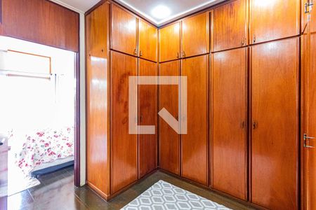 Casa à venda com 350m², 4 quartos e 3 vagasSuite 1 - Closet