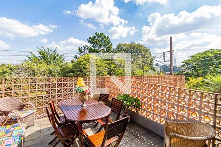 Casa à venda com 350m², 4 quartos e 3 vagasSuite 3 - Varanda