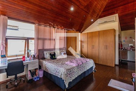 Casa à venda com 350m², 4 quartos e 3 vagasSuite 4