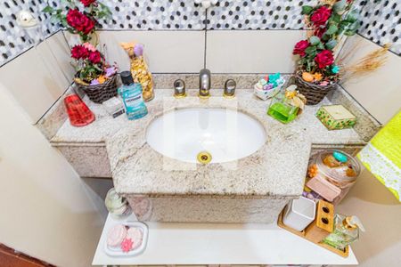 Casa à venda com 350m², 4 quartos e 3 vagasSuite 4 - Banheiro