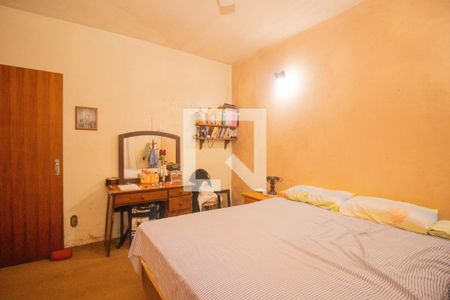 Casa à venda com 190m², 3 quartos e 4 vagasQuarto - casa 2
