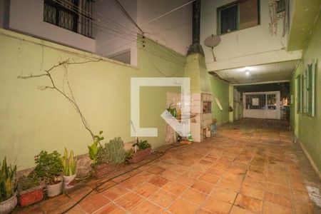 Casa à venda com 190m², 3 quartos e 4 vagasPátio - Garagem