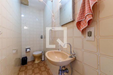 Casa à venda com 130m², 2 quartos e 2 vagasBanheiro de Serviço