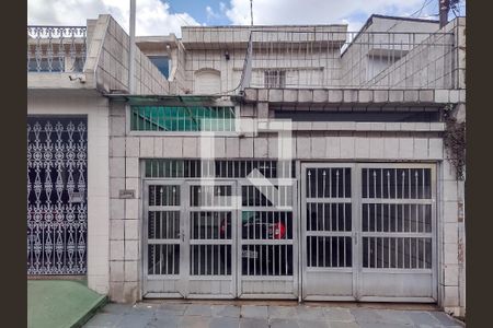 Casa à venda com 130m², 2 quartos e 2 vagasFachada