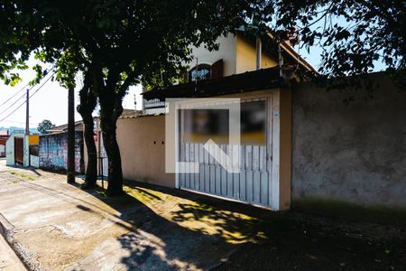 Casa à venda com 280m², 5 quartos e 6 vagasFachada
