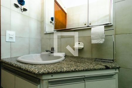 Casa à venda com 280m², 5 quartos e 6 vagasBanheiro Social