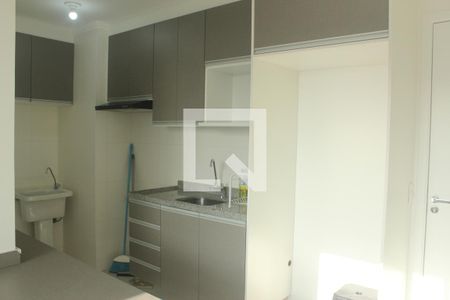 Sala/Cozinha/Área de Serviço de apartamento para alugar com 2 quartos, 34m² em Jardim Taquaral, São Paulo
