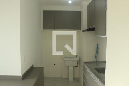 Sala/Cozinha/Área de Serviço de apartamento para alugar com 2 quartos, 34m² em Jardim Taquaral, São Paulo