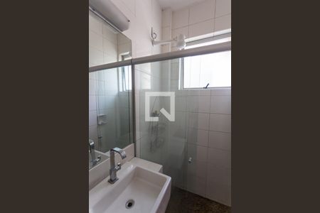 Banheiro da Suíte de apartamento para alugar com 3 quartos, 82m² em Sagrada Família, Belo Horizonte