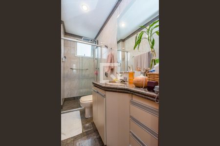 Apartamento à venda com 115m², 4 quartos e 2 vagas Apartamento à venda com 115m², 4 quartos e 2 vagasBanheiro Social