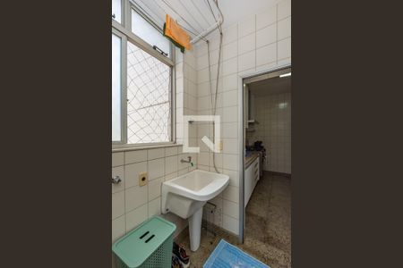 Apartamento à venda com 115m², 4 quartos e 2 vagas Apartamento à venda com 115m², 4 quartos e 2 vagasÁrea de Serviço