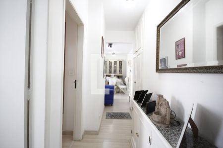 Apartamento à venda com 58m², 2 quartos e 1 vagaCorredor