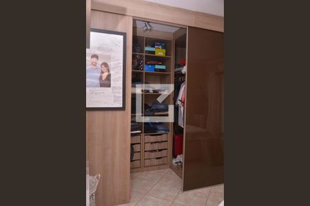 Casa à venda com 167m², 3 quartos e 4 vagasQuarto 2