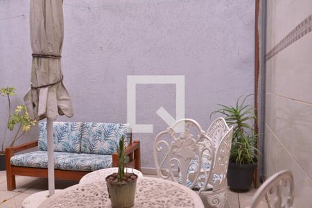 Casa à venda com 167m², 3 quartos e 4 vagasÁrea externa 