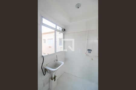 Área de Serviço de apartamento para alugar com 2 quartos, 47m² em Cerâmica, Nova Iguaçu