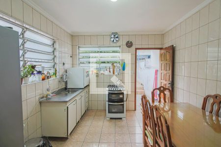 Casa à venda com 129m², 2 quartos e 2 vagas Casa à venda com 129m², 2 quartos e 2 vagasCozinha