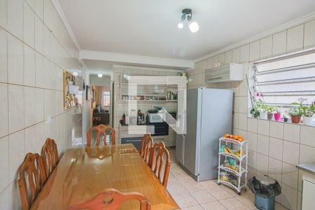 Casa à venda com 129m², 2 quartos e 2 vagas Casa à venda com 129m², 2 quartos e 2 vagasCozinha