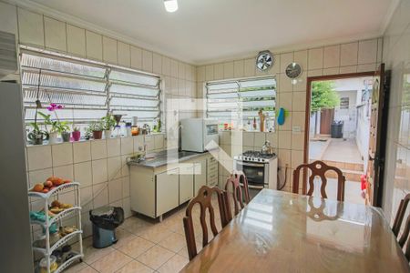 Casa à venda com 129m², 2 quartos e 2 vagas Casa à venda com 129m², 2 quartos e 2 vagasCozinha