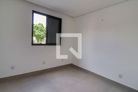 Quarto 1 de apartamento para alugar com 3 quartos, 75m² em Santa Efigênia, Belo Horizonte