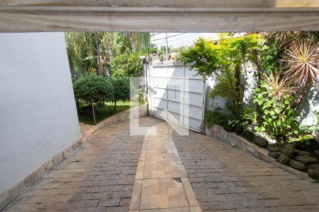 Casa para alugar com 400m², 3 quartos e 4 vagas Casa para alugar com 400m², 3 quartos e 4 vagasGaragem