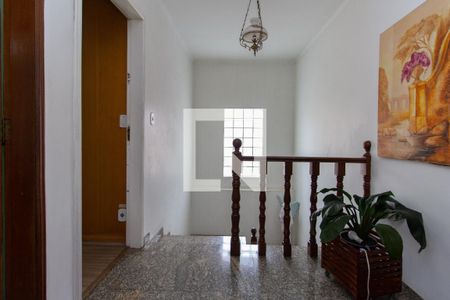 Hall Escada de casa para alugar com 3 quartos, 400m² em Vila Albertina, São Paulo