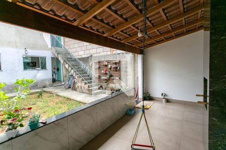 Casa à venda com 179m², 3 quartos e 2 vagasÁrea de Serviço