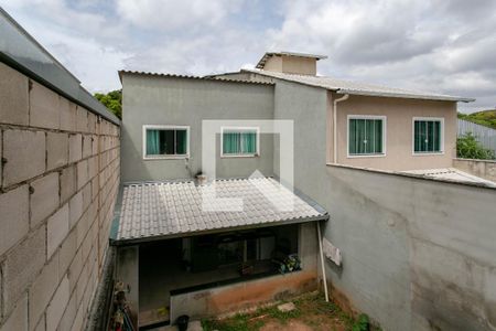 Casa à venda com 179m², 3 quartos e 2 vagasQuintal