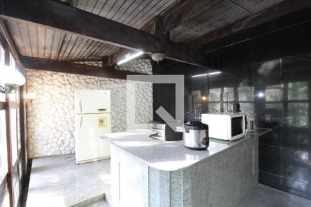 Casa para alugar com 1200m², 5 quartos e 3 vagasÁrea Comum - Salão de festas