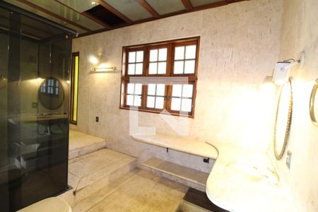 Casa para alugar com 1200m², 5 quartos e 3 vagasBanheiro Quarto 4, suíte de hóspedes