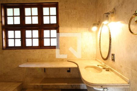 Casa para alugar com 1200m², 5 quartos e 3 vagasBanheiro Quarto 4, suíte de hóspedes