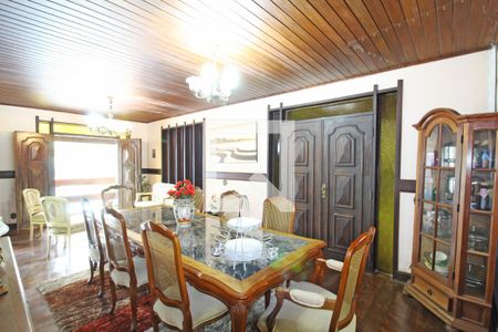 Casa para alugar com 1200m², 5 quartos e 3 vagasSala de Jantar