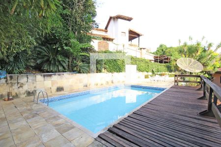 Casa para alugar com 1200m², 5 quartos e 3 vagasPiscina