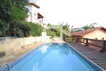 Casa para alugar com 1200m², 5 quartos e 3 vagasPiscina