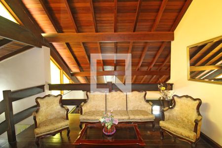 Casa para alugar com 1200m², 5 quartos e 3 vagasSala superior