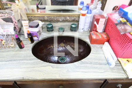 Casa para alugar com 1200m², 5 quartos e 3 vagasBanheiro