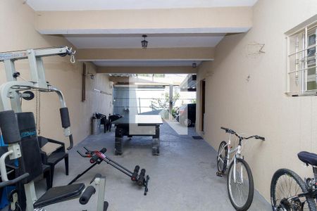 Casa à venda com 340m², 3 quartos e 6 vagas Casa à venda com 340m², 3 quartos e 6 vagasQuintal