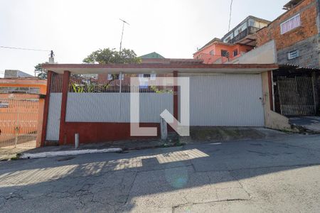 Casa à venda com 340m², 3 quartos e 6 vagas Casa à venda com 340m², 3 quartos e 6 vagasFachada