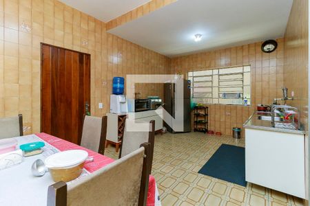 Casa à venda com 340m², 3 quartos e 6 vagas Casa à venda com 340m², 3 quartos e 6 vagasCozinha