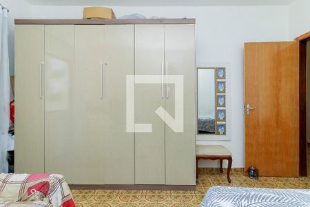 Casa à venda com 340m², 3 quartos e 6 vagas Casa à venda com 340m², 3 quartos e 6 vagasQuarto 3