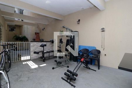 Casa à venda com 340m², 3 quartos e 6 vagas Casa à venda com 340m², 3 quartos e 6 vagasQuintal