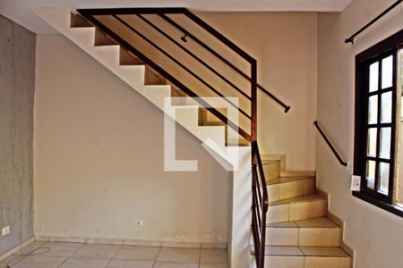 Sala de casa de condomínio para alugar com 2 quartos, 60m² em Vila Princesa Isabel, São Paulo