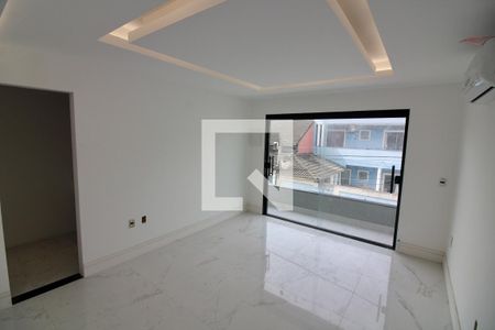 Casa à venda com 270m², 4 quartos e 2 vagas Casa à venda com 270m², 4 quartos e 2 vagasSuite 1