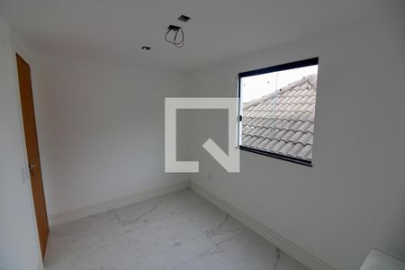 Casa à venda com 270m², 4 quartos e 2 vagas Casa à venda com 270m², 4 quartos e 2 vagasQuarto 3