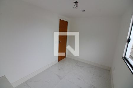 Casa à venda com 270m², 4 quartos e 2 vagas Casa à venda com 270m², 4 quartos e 2 vagasQuarto 3